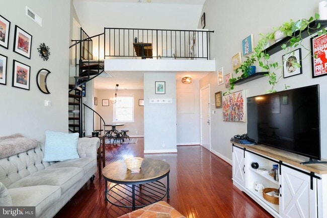 Building Photo - 4627 36th St S Unit B1 Rental