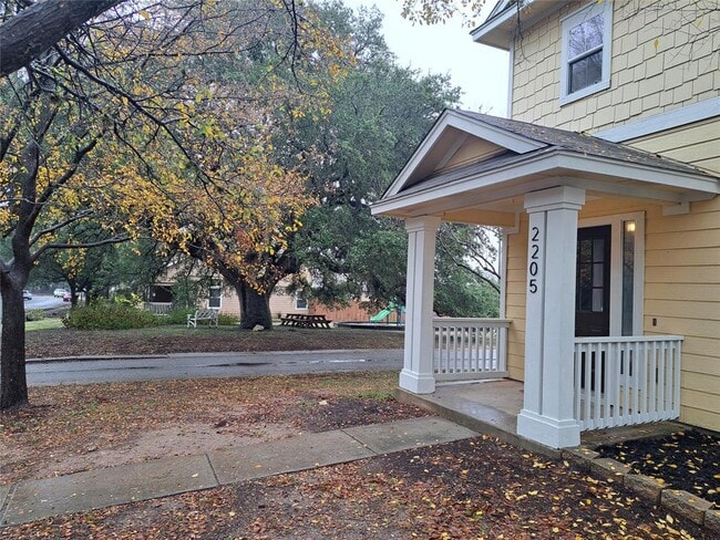 Photo - 2205 Melissa Oaks Ln