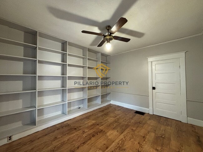 Photo - Blocks from Rhodius Park, Crisp and Fresh ...