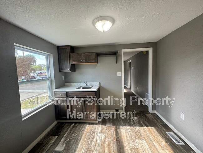 Photo - 917 NE Aberdeen Ave