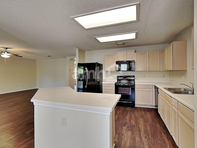 Photo - 438 Terra Cotta