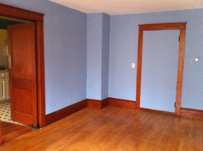 5 River St Unit B