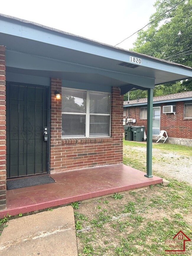 Photo - 1820 Olive St Apartamento