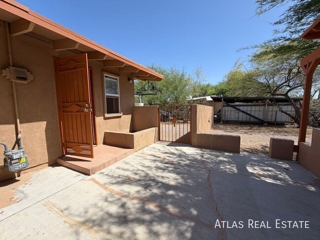 Photo - 1932 S Campbell Ave