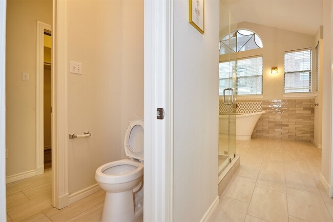 Photo - 110 Detering St