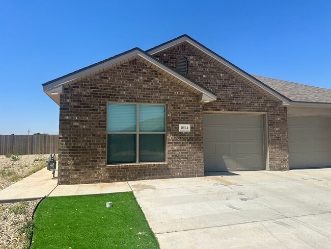 Photo - 2013 Aberdeen Ave