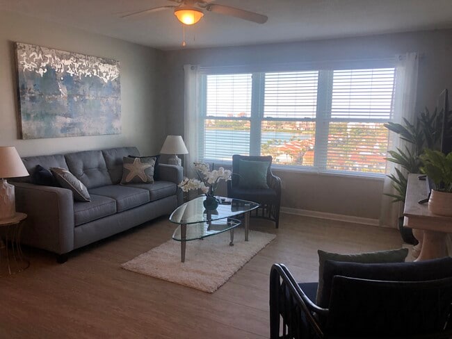 Living Room - 5220 Brittany Dr S Unit 1006