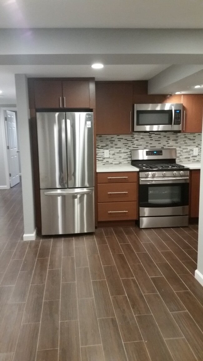 Building Photo - 84 Q St NW Unit #B