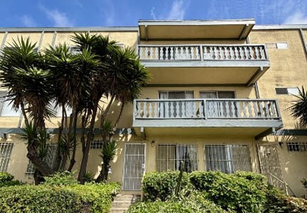 Photo - 12500 Culver Blvd Unidad 101