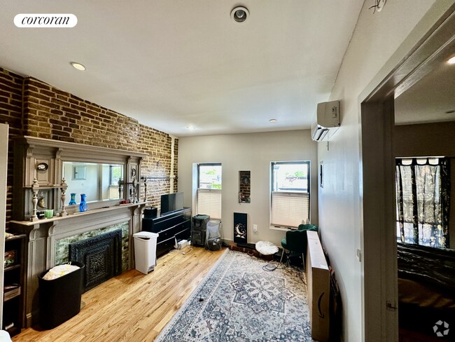 Building Photo - 57 Halsey St Rental