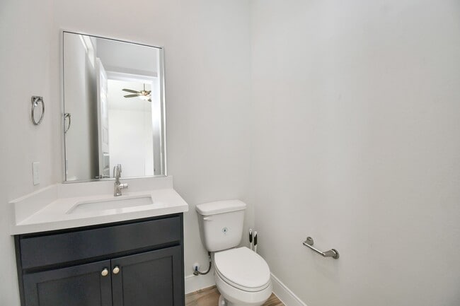 Photo - 506 W Donovan St