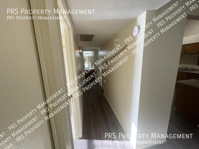 Photo - 727 S Hartford St