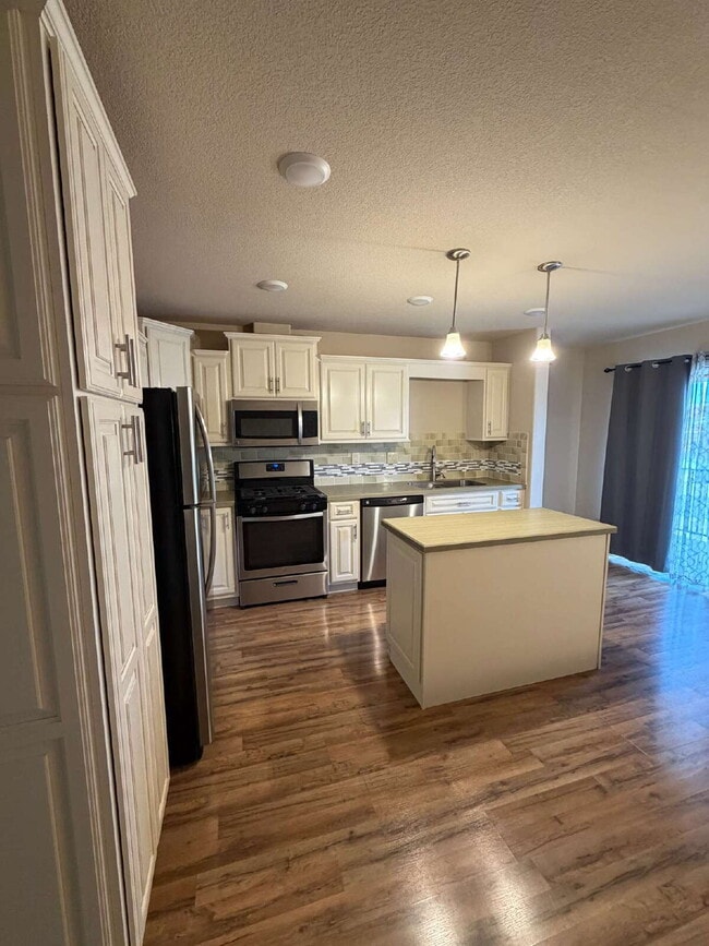 Photo - Modern 2 Bed, 2 Bath Duplex in Laurel Unit #1