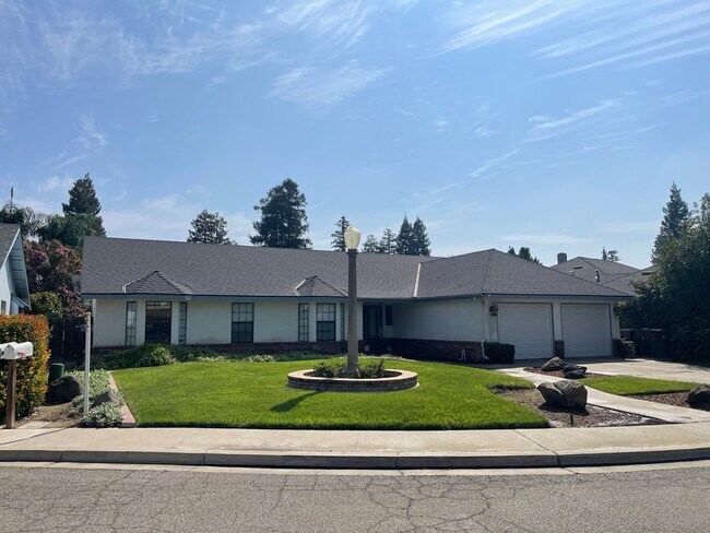 Photo - 1112 N Bollinger St