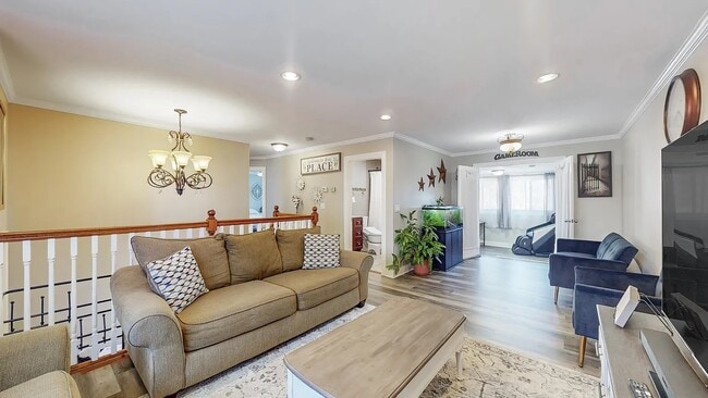 Photo - 717 Geneva Ave