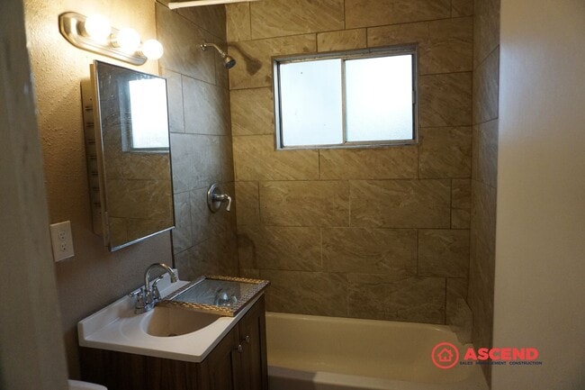 Photo - Cozy home located in McFarland!