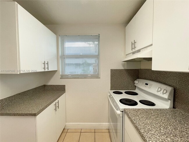 Photo - 17255 SW 95th Ave Unit 114