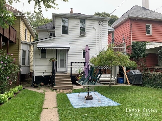 Photo - Old World Charm with Modern Amenities - Upper Unit with 2 bedrooms in Walkerville Unit upper