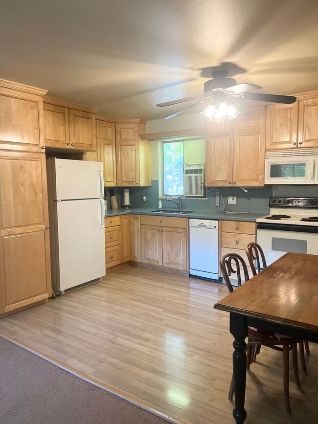 Photo - 2 bedroom, 1 Bath, 2nd Floor Condo - Old Town Fort Collins, CO Unit 5