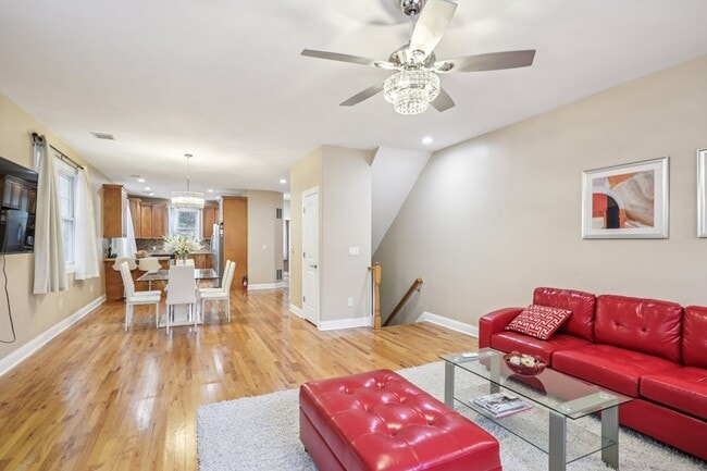 Photo - Fully Furnished Townhome for Rent – NO LEA...