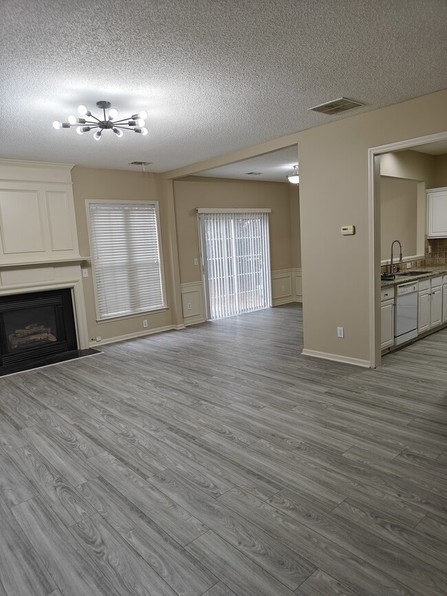 Sala de estar - 2401 Elkhorn Ter