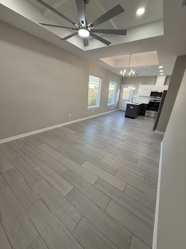 Photo - 1412 S Xanthia St