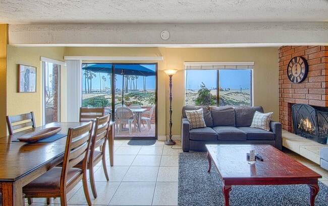 Building Photo - 414 E Oceanfront Unit A