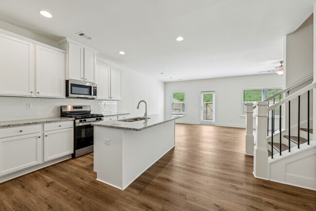 Parkway Pointe Crossing