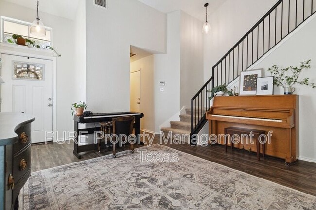 Photo - 433 Sweet Leaf Ln