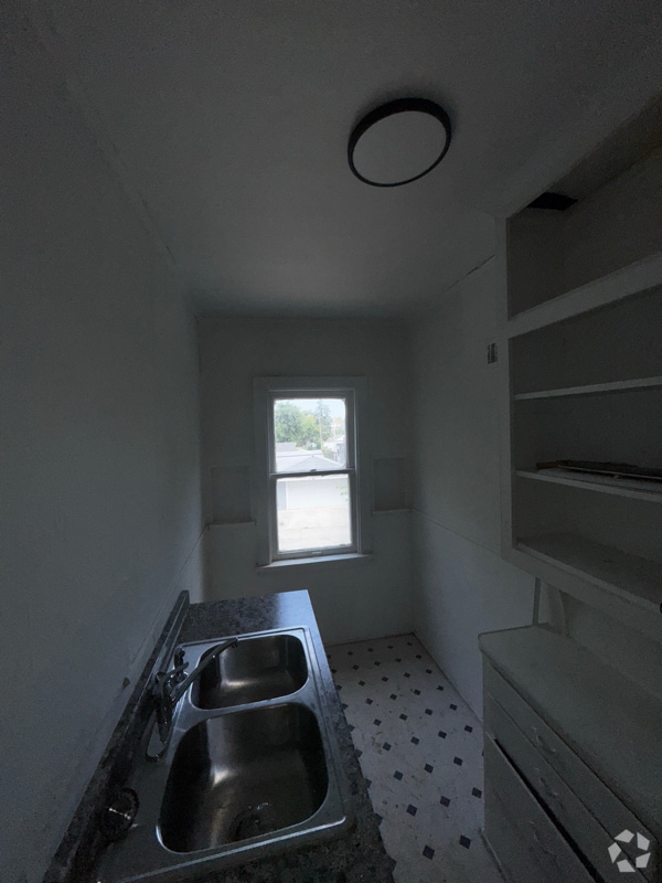 Building Photo - 1211 Starr Ave Rental