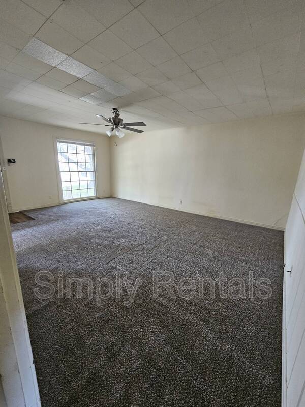 Photo - 2307 Holsum Cir