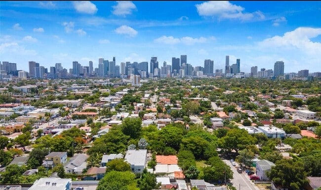 Photo - 905 SW 13th Ct Unidad 909