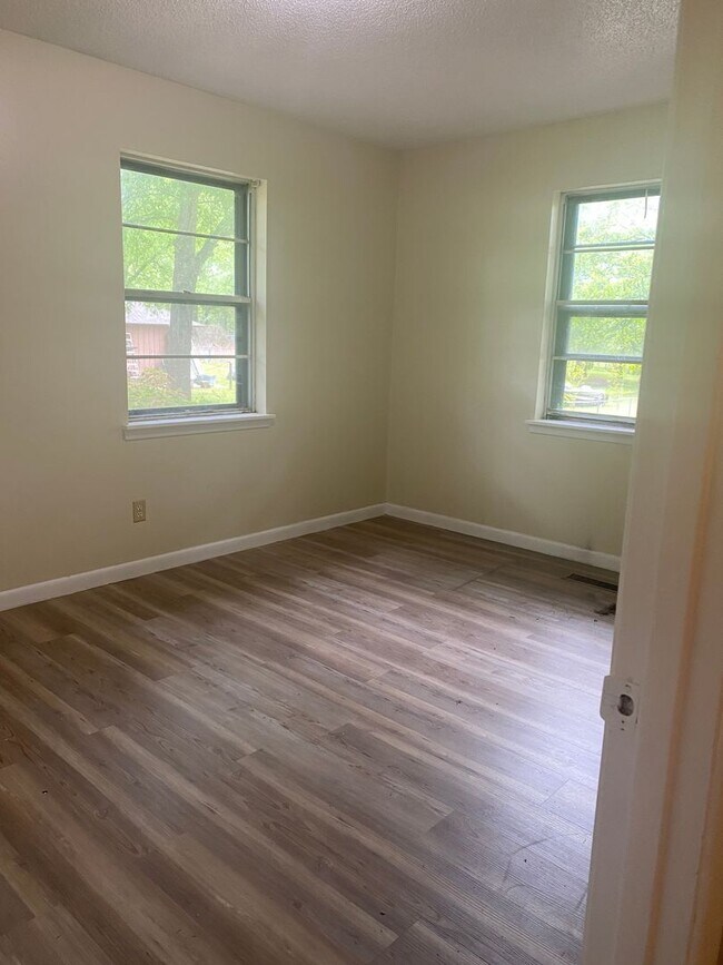 Photo - 3 Bedroom 1 1/2 Bath