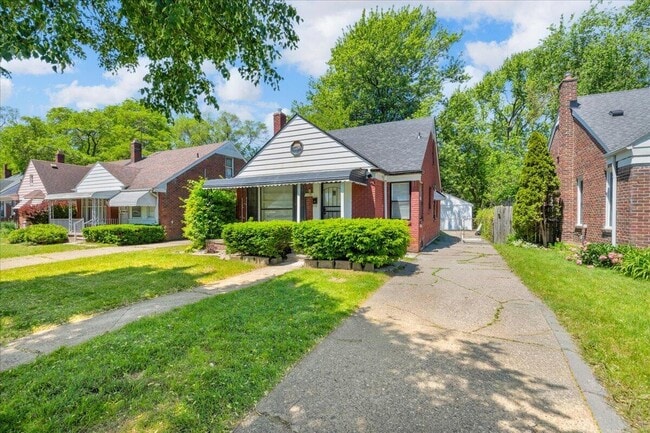 Photo - 11577 Somerset Ave