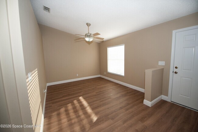 Photo - 7525 Fringe Pl