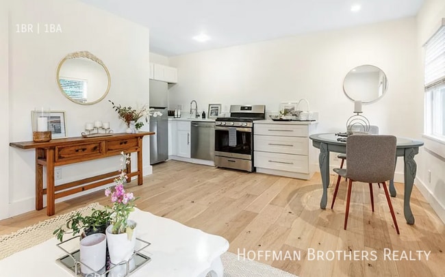 2013 1/4 Echo Park Ave Los Angeles, CA 90026 - 2013 1/4 Echo Park Ave Los Angeles, CA 90026 Apartamento Unidad A