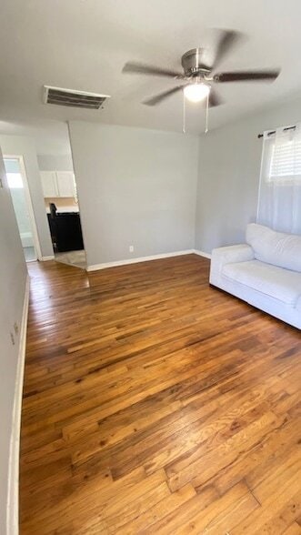Photo - 222 Caplin St