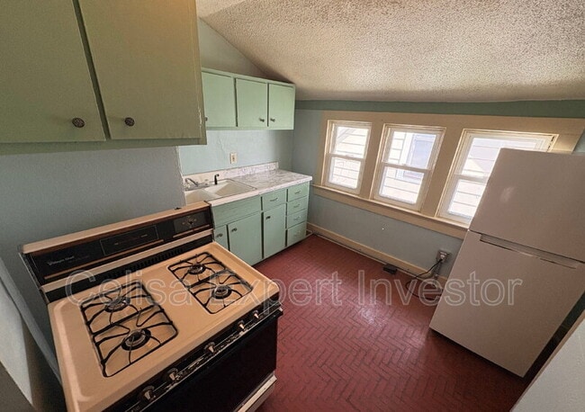 Photo - 814 Grace Ave Unit #1/2