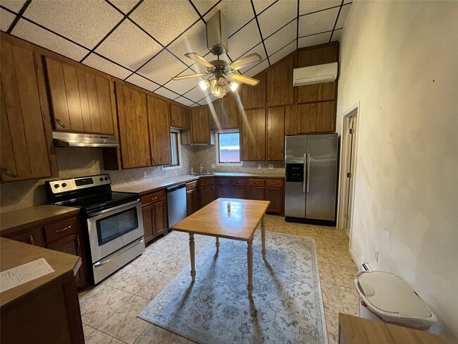 Photo - 1392 Marshland Rd