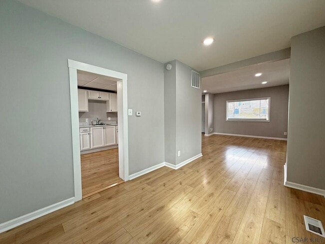 Photo - 512 Graham Ave