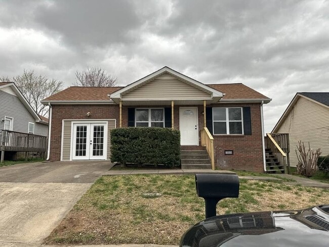 FRONT OF HOUSE - 259 Grassmire Dr