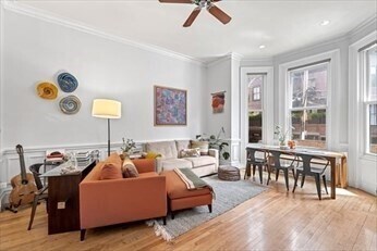 Photo - 267 Beacon St Unit 1