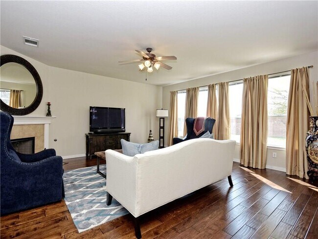 Photo - 4410 Meadowside Ln