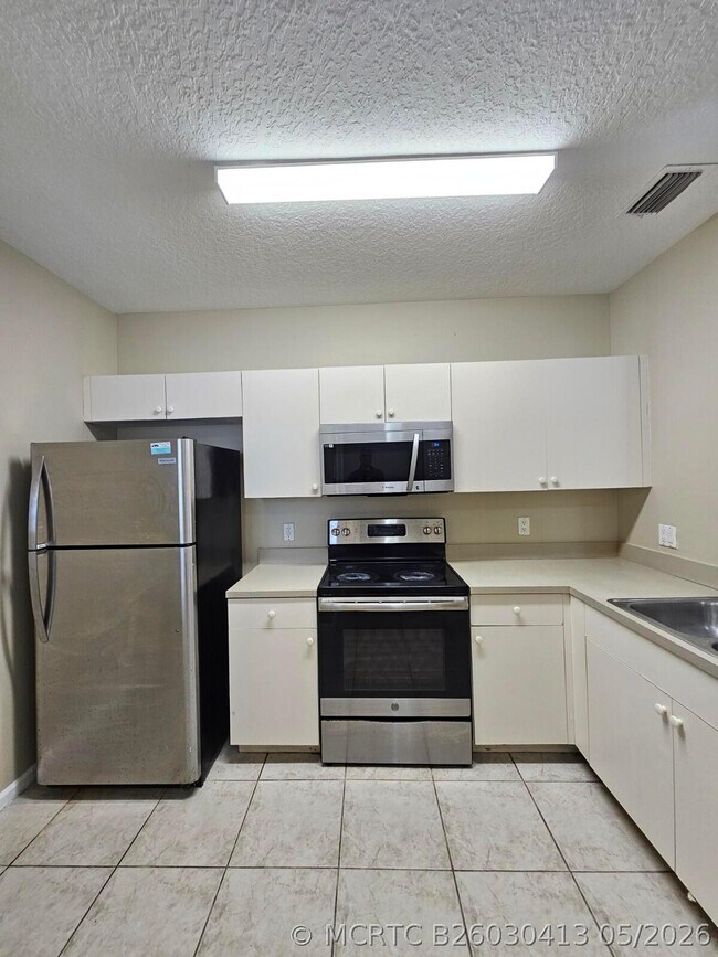 Photo - 1063 Golden Lakes Blvd Unit 322