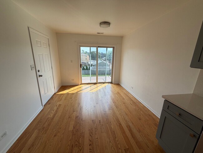 Photo - 2833 N Auxplaines St Unit 3