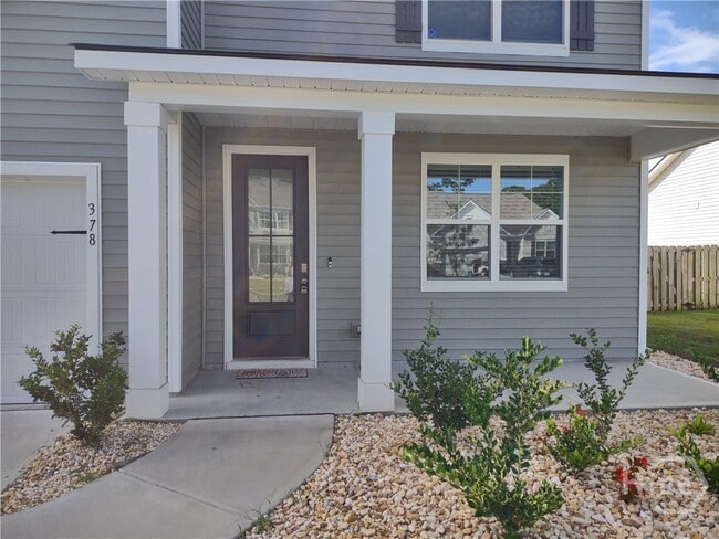 Photo - 378 Hogan Dr