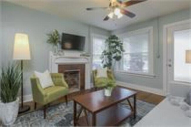 Photo - 3716 Warwick Blvd