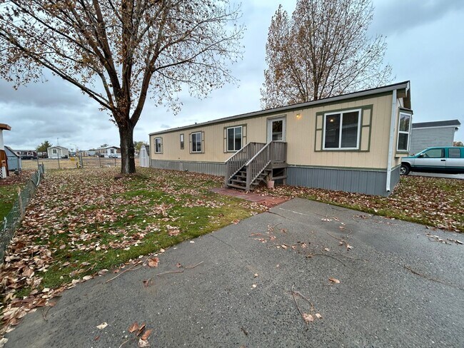 Photo - 2315 Garnet Ave