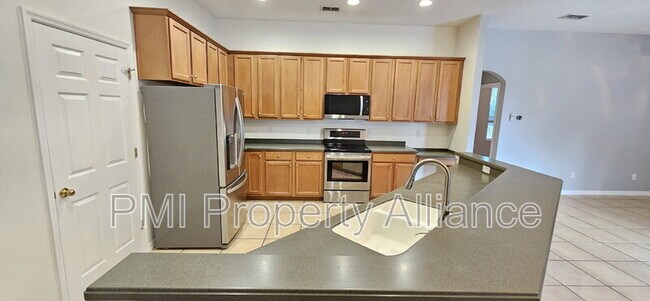 Photo - 640 Brookfield Pl