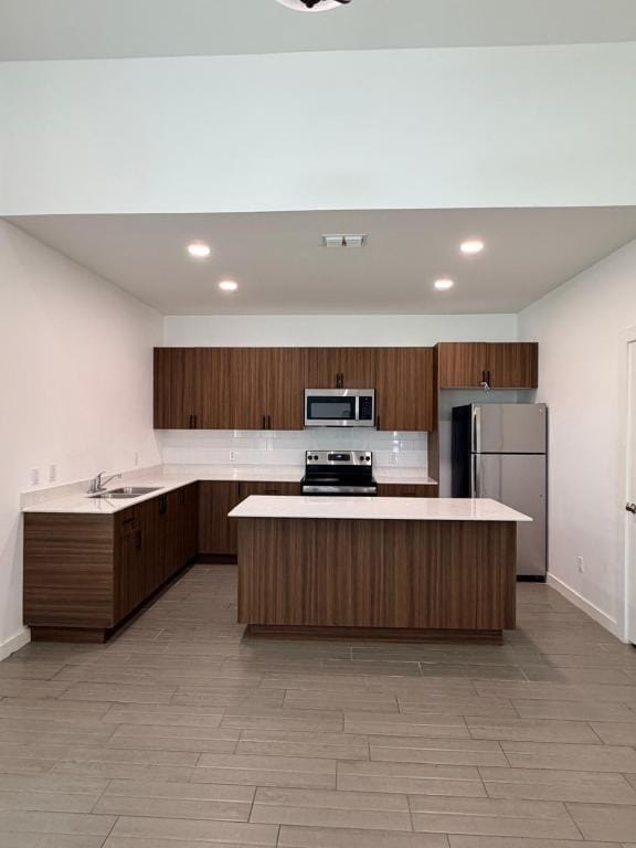 534 North Ave